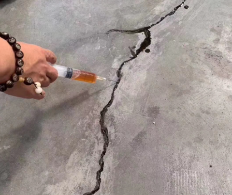 坡心镇混凝土裂缝修补技术详解​